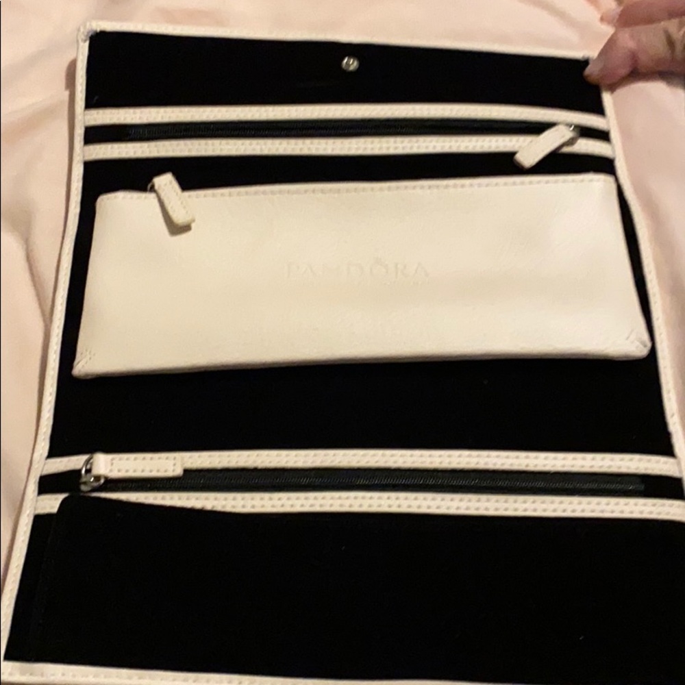 PANDORA CASE HOLDER - Picture 3 of 7